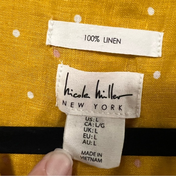 🟡 NWOT Button Up Linen Top 🟡 - Picture 3 of 4